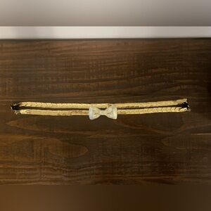 4 for 20❣️Vintage Gold belt with Silver Bow